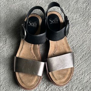 Women's Sofft Black and Silver Sandals